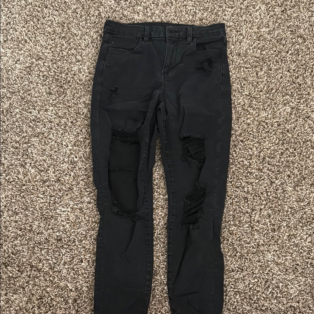 AMERICAN EAGLE 🦅 Black Distressed Jeans SIZE 4 SHORT SUPER STRETCH
